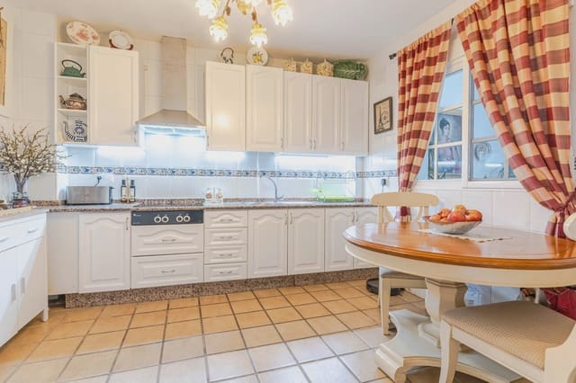 3 camera da letto Finca/Casa di Campagna in vendita in La Garnatilla, Motril con garage - 280.000 € (Rif: 9368962)