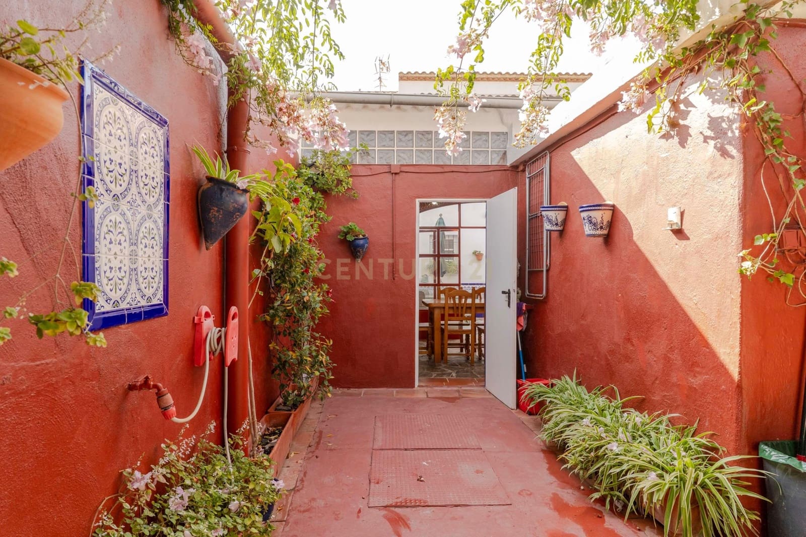 3 bedroom Finca/Country House for sale in La Garnatilla with garage - € 280,000 (Ref: 9368962)