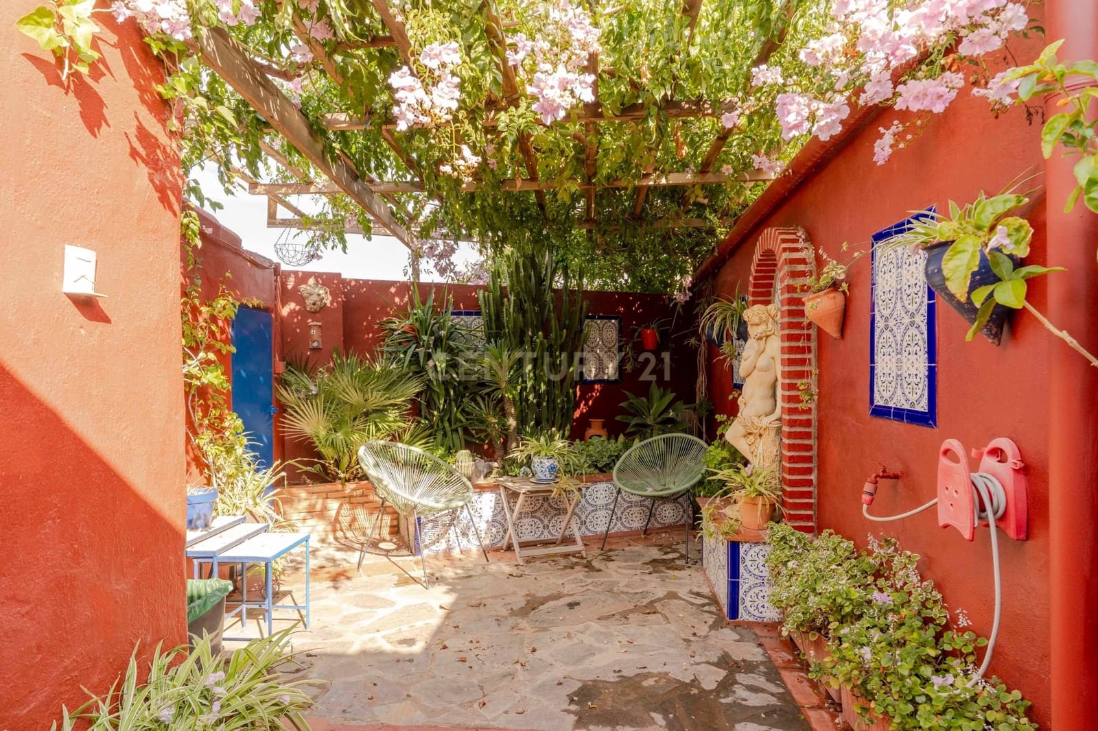 3 bedroom Finca/Country House for sale in La Garnatilla with garage - € 280,000 (Ref: 9368962)