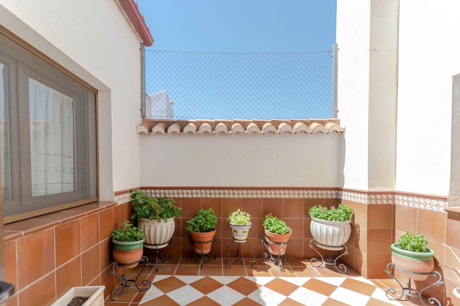 4 bedroom Townhouse for sale in Jerez del Marquesado - € 199,000 (Ref: 9384849)
