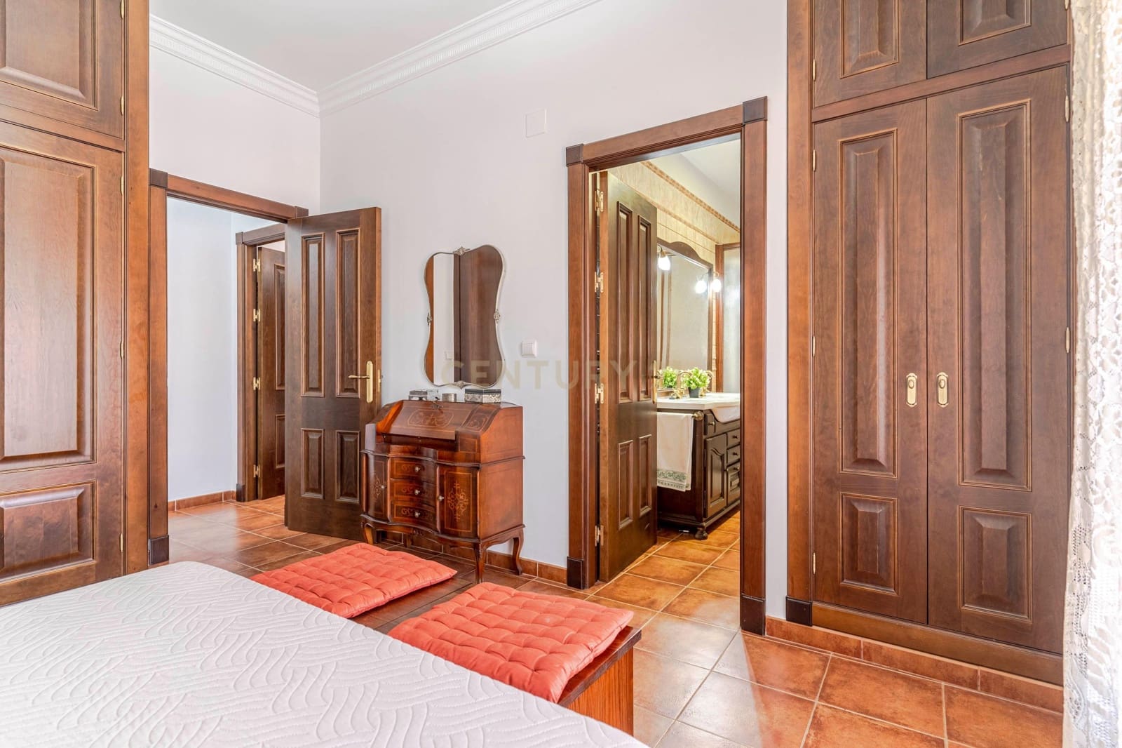 4 bedroom Townhouse for sale in Jerez del Marquesado - € 199,000 (Ref: 9384849)