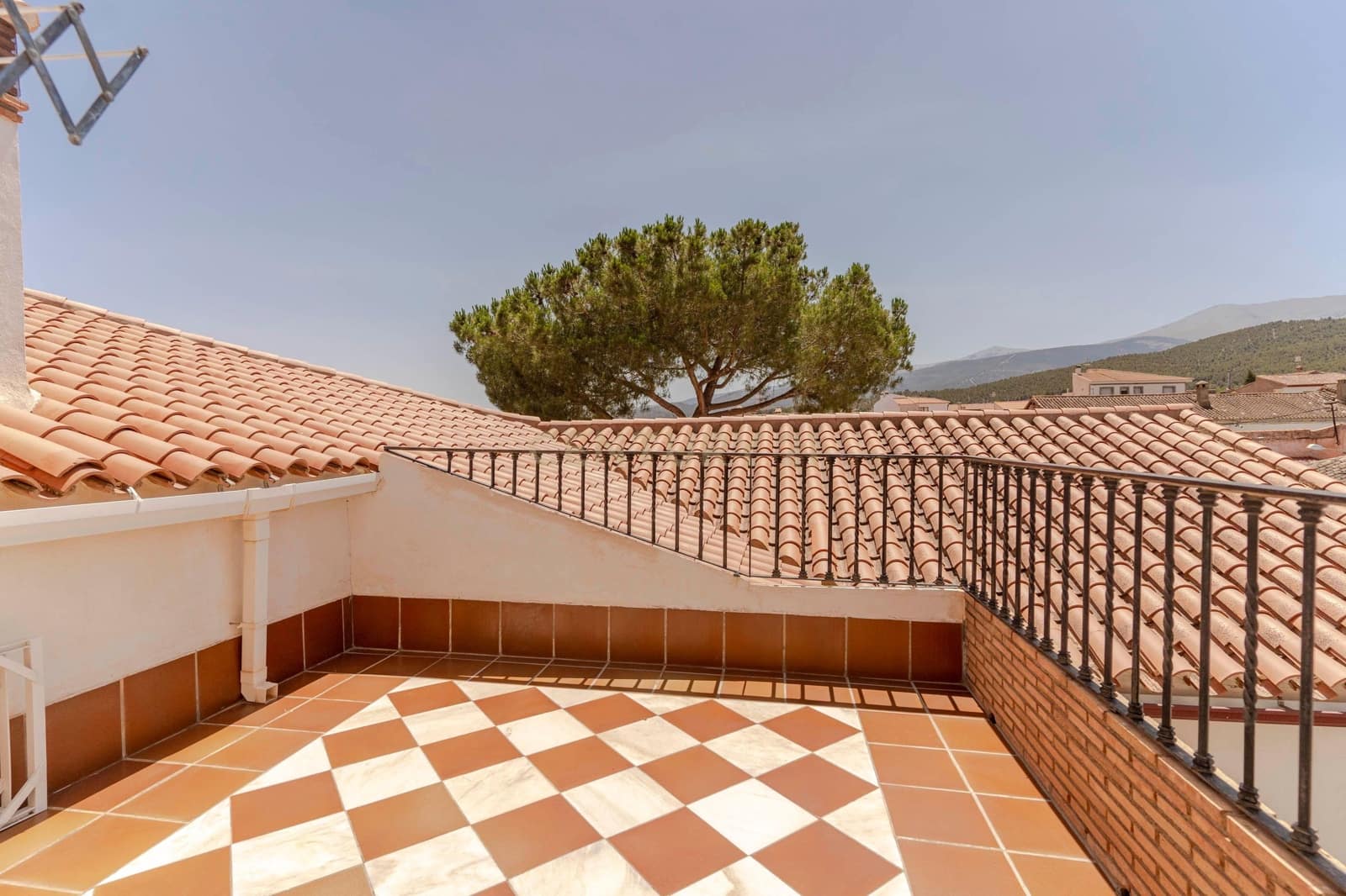 4 bedroom Townhouse for sale in Jerez del Marquesado - € 199,000 (Ref: 9384849)