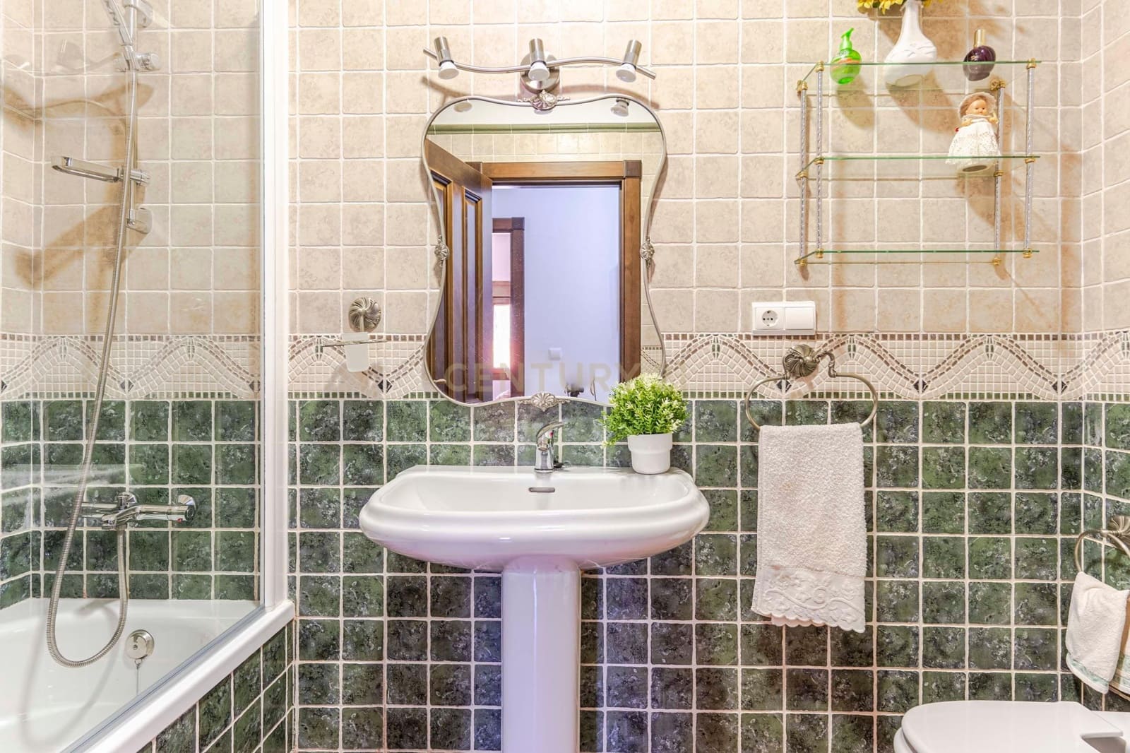 4 bedroom Townhouse for sale in Jerez del Marquesado - € 199,000 (Ref: 9384849)