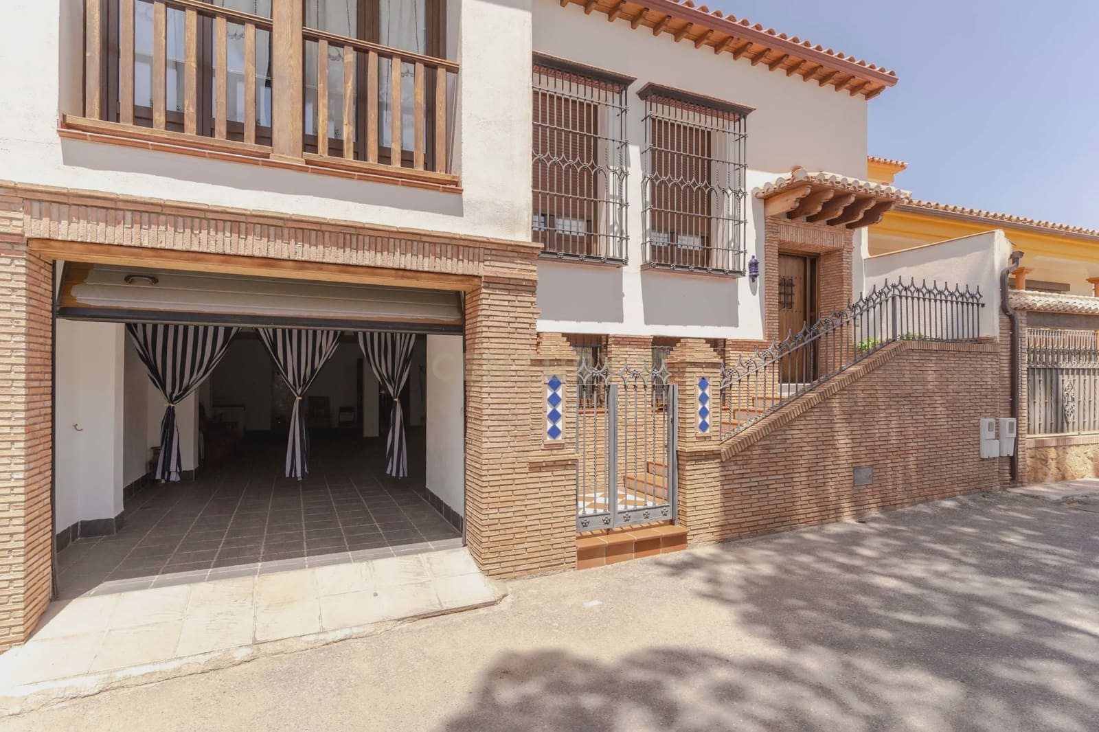 4 bedroom Townhouse for sale in Jerez del Marquesado - € 199,000 (Ref: 9384849)