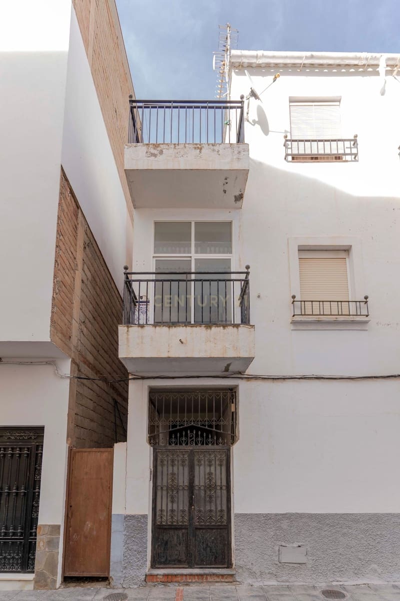 4 soveværelse Finca/Landehus til salg i Cadiar - € 70.000 (Ref: 9386010)