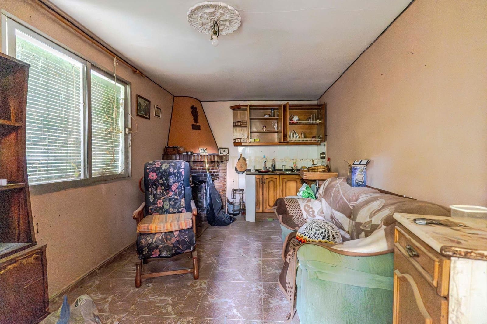 4 soveværelse Finca/Landehus til salg i Cadiar - € 70.000 (Ref: 9386010)