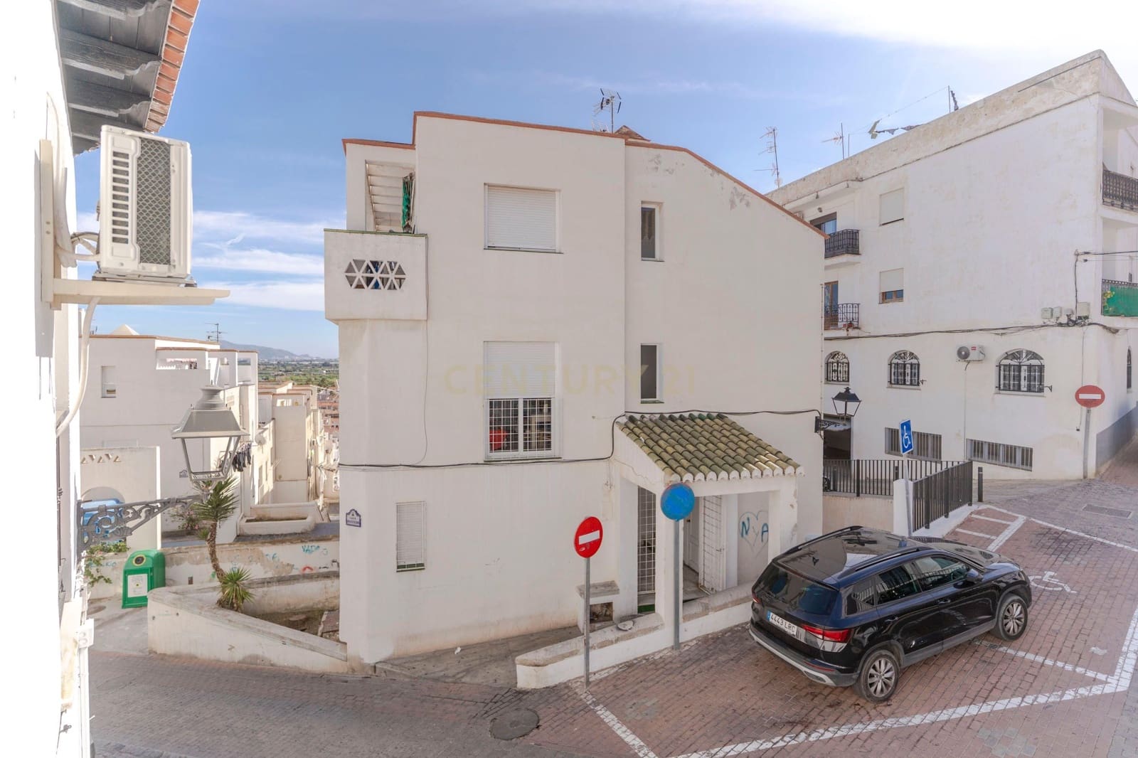 2 bedroom Flat for sale in Salobrena with pool - € 175,000 (Ref: 9388774)