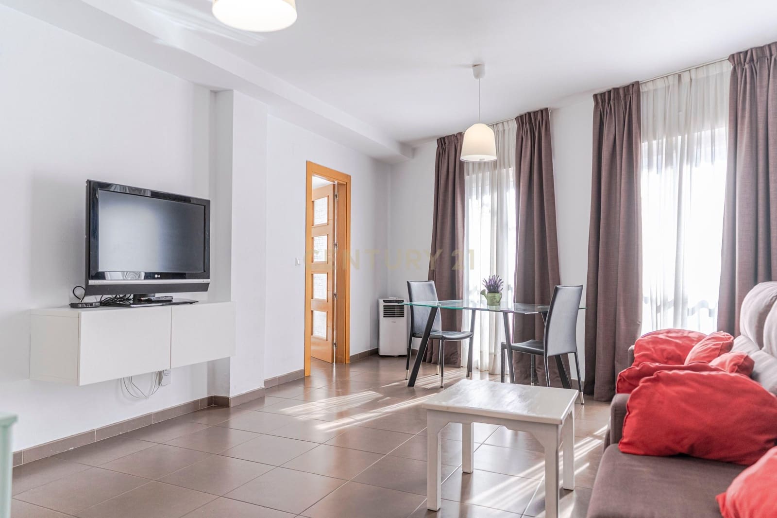 2 bedroom Flat for sale in Salobrena with pool - € 175,000 (Ref: 9388774)