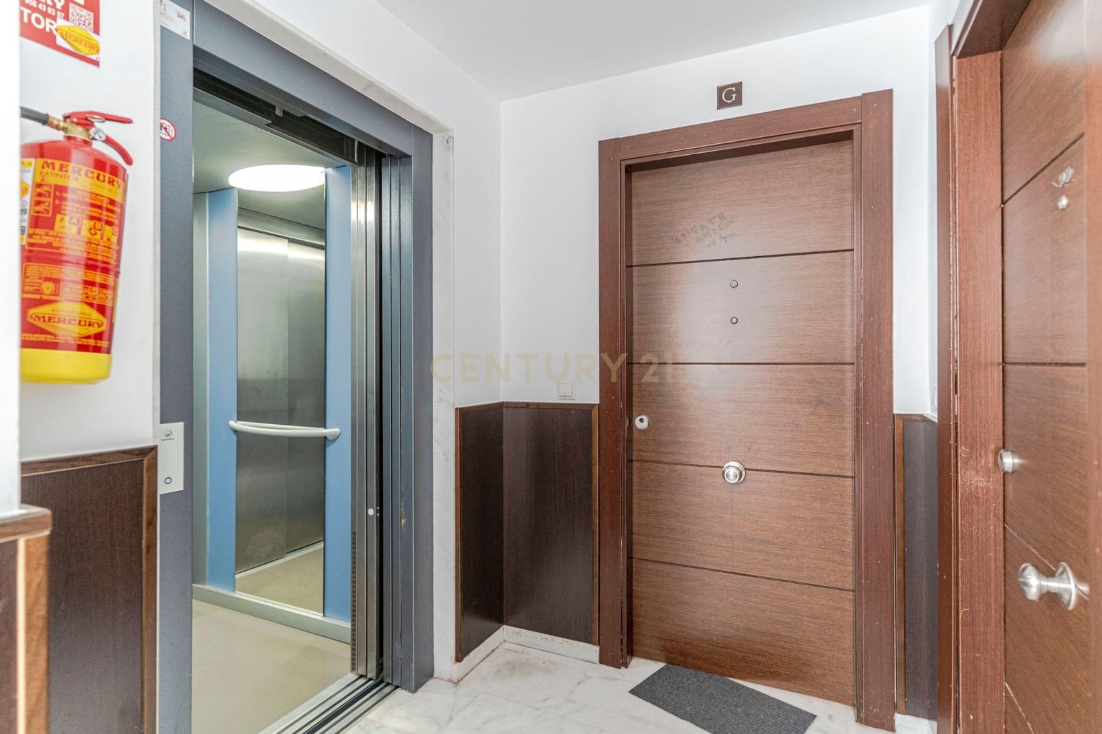 2 bedroom Flat for sale in Salobrena with pool - € 175,000 (Ref: 9388774)