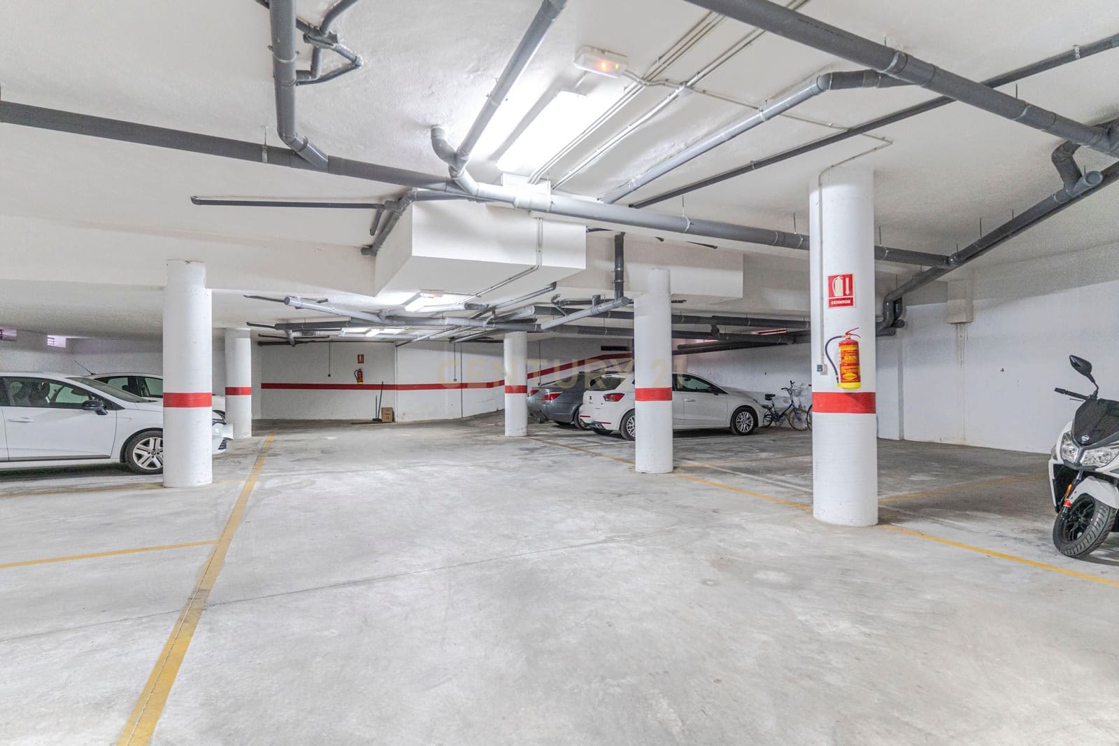 2 bedroom Flat for sale in Salobrena with pool - € 175,000 (Ref: 9388774)