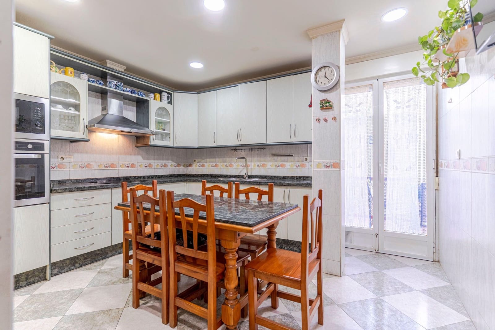 3 soveværelse Byhus til salg i Fuente Vaqueros - € 145.000 (Ref: 9388776)