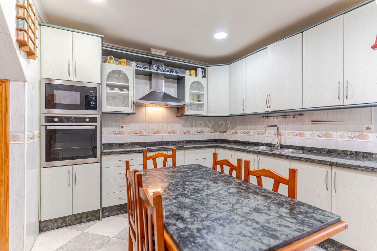 3 soveværelse Byhus til salg i Fuente Vaqueros - € 145.000 (Ref: 9388776)