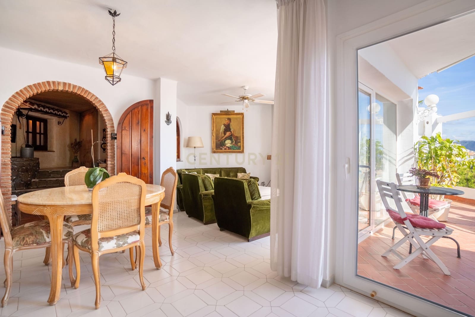 3 bedroom Apartment for rent in Nerja - € 2,000 (Ref: 9389939)