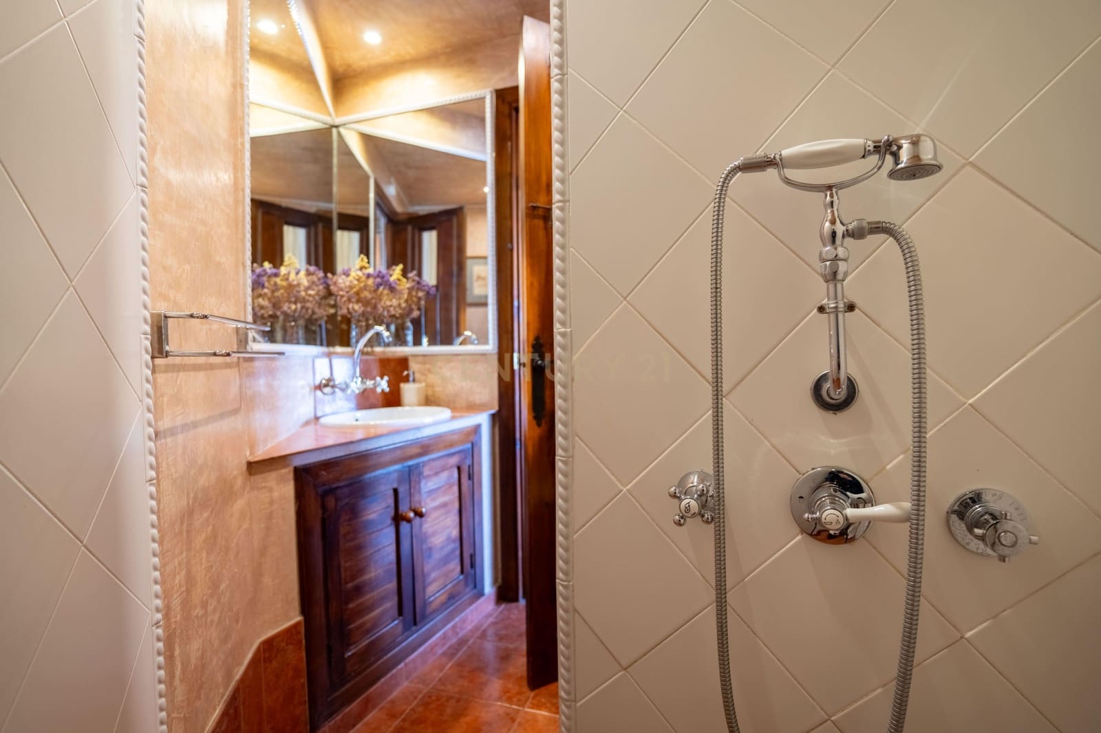 3 bedroom Apartment for rent in Nerja - € 2,000 (Ref: 9389939)