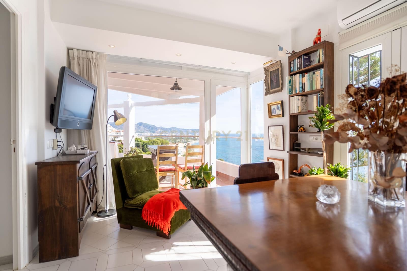 3 bedroom Apartment for rent in Nerja - € 2,000 (Ref: 9389939)