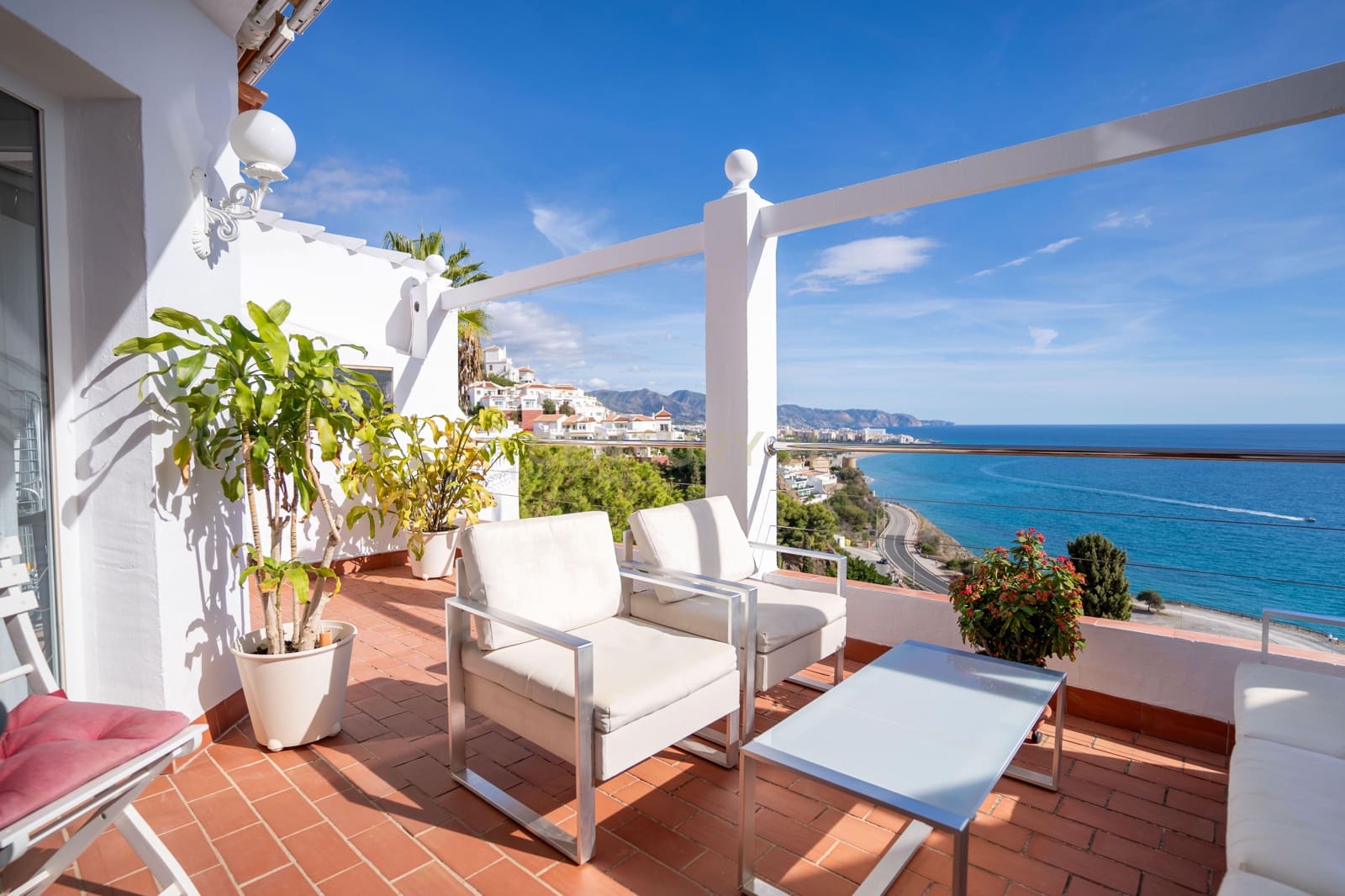 3 bedroom Apartment for rent in Nerja - € 2,000 (Ref: 9389939)