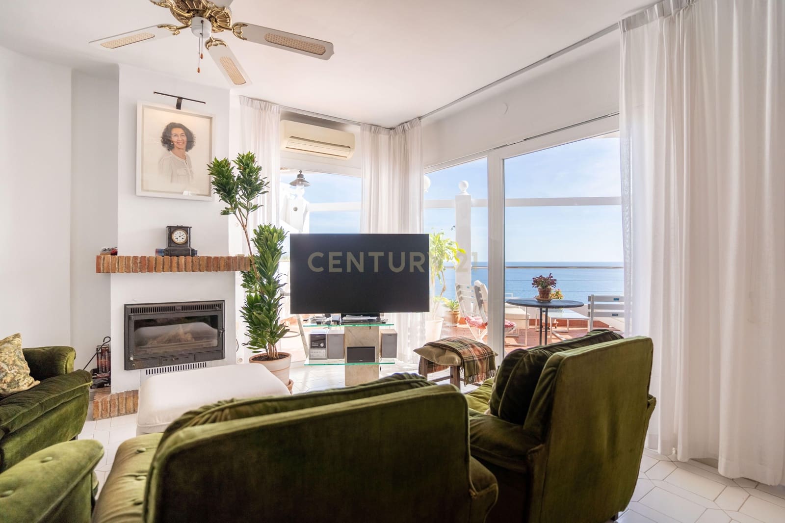 3 bedroom Apartment for rent in Nerja - € 2,000 (Ref: 9389939)