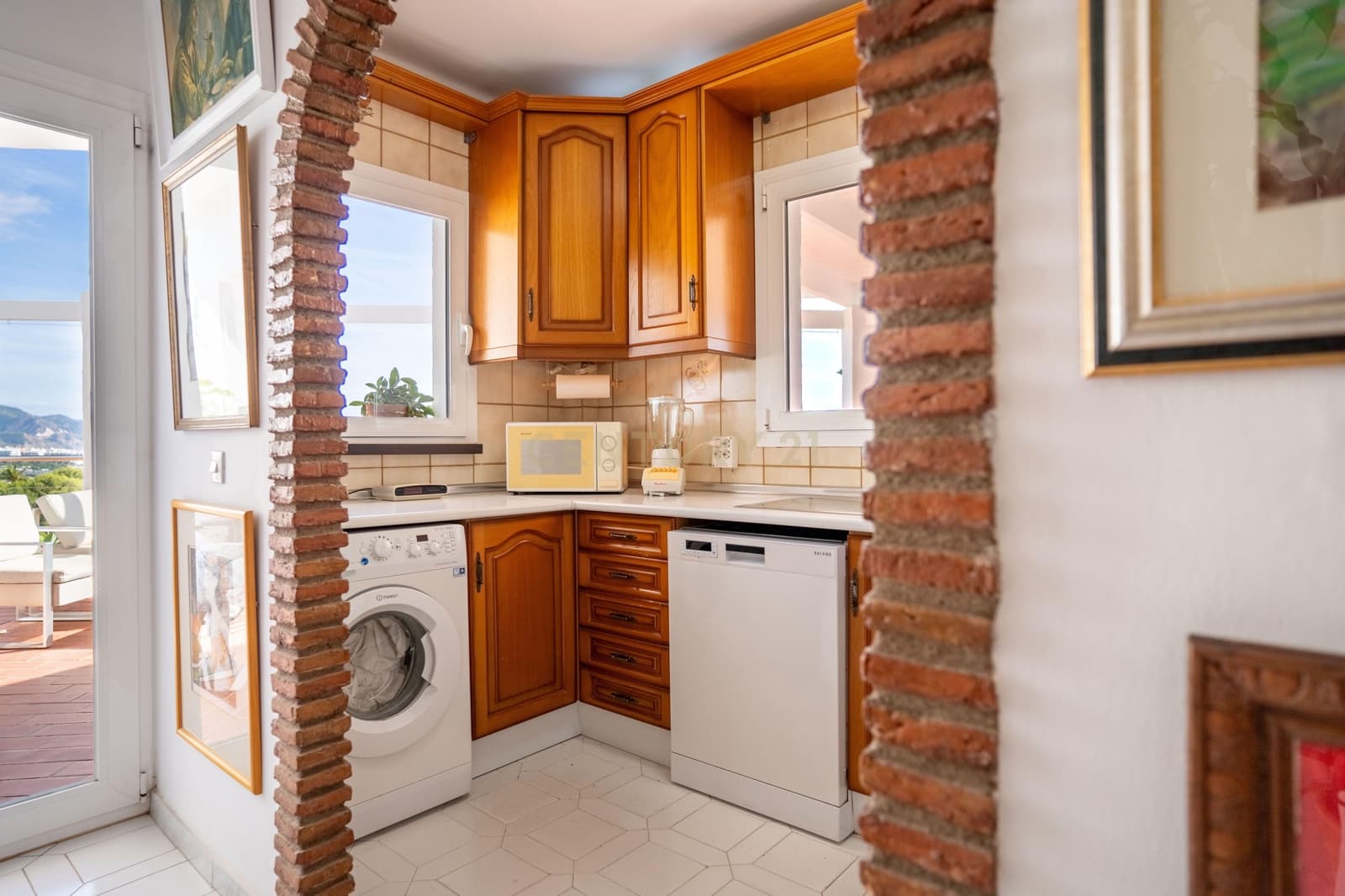 3 bedroom Apartment for rent in Nerja - € 2,000 (Ref: 9389939)