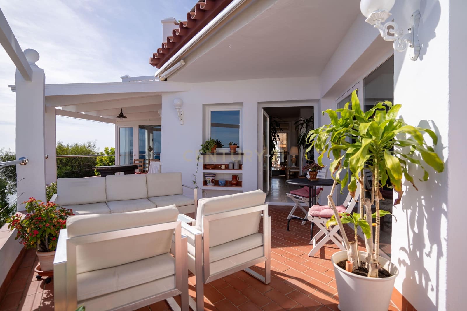 3 bedroom Apartment for rent in Nerja - € 2,000 (Ref: 9389939)