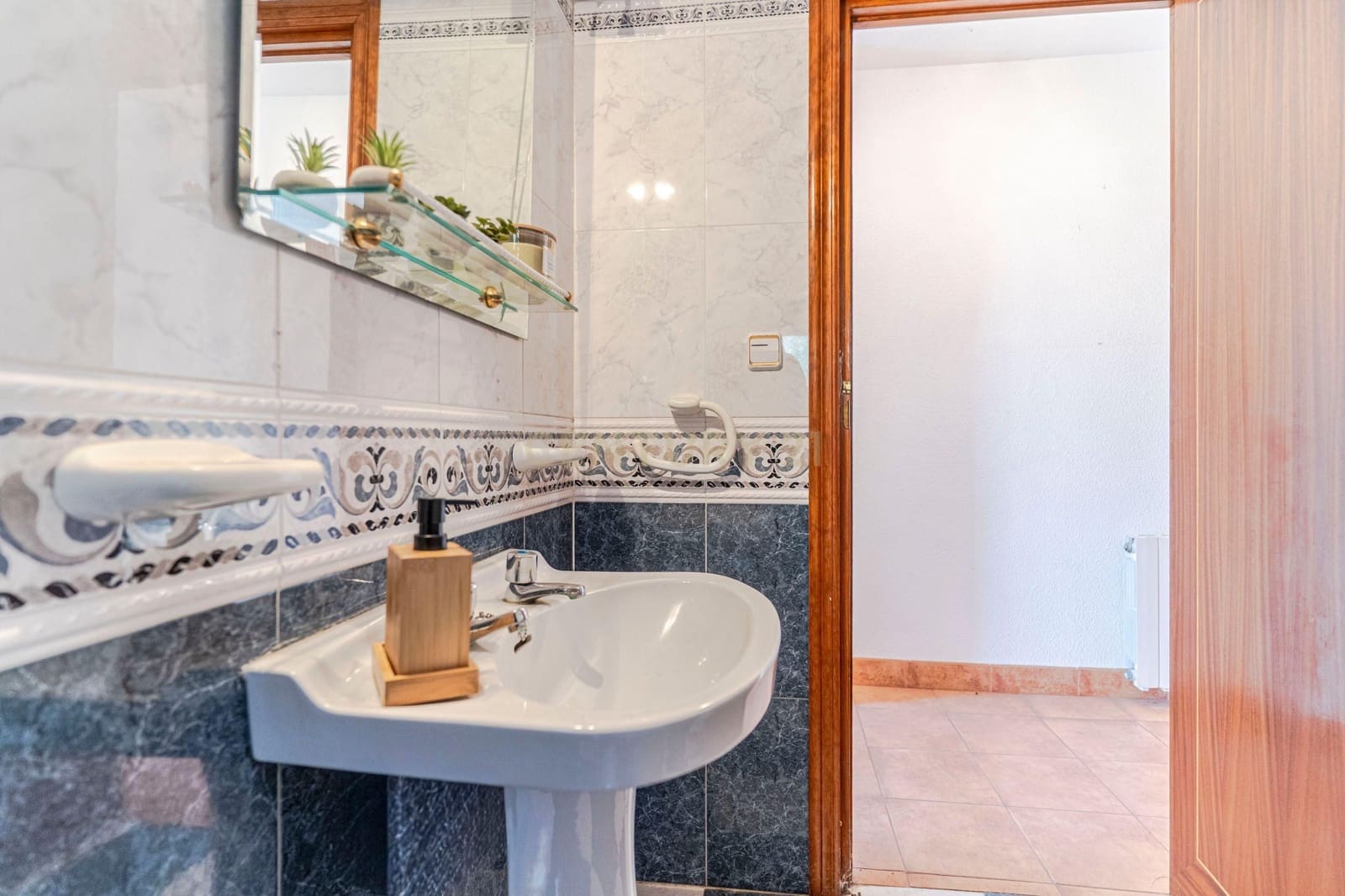 7 slaapkamer Villa te koop in Orgiva met zwembad garage - € 450.000 (Ref: 9390145)