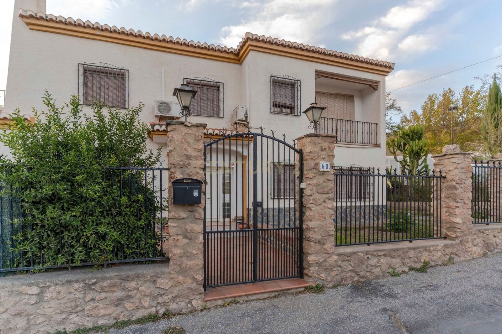 7 slaapkamer Villa te koop in Orgiva met zwembad garage - € 450.000 (Ref: 9390145)