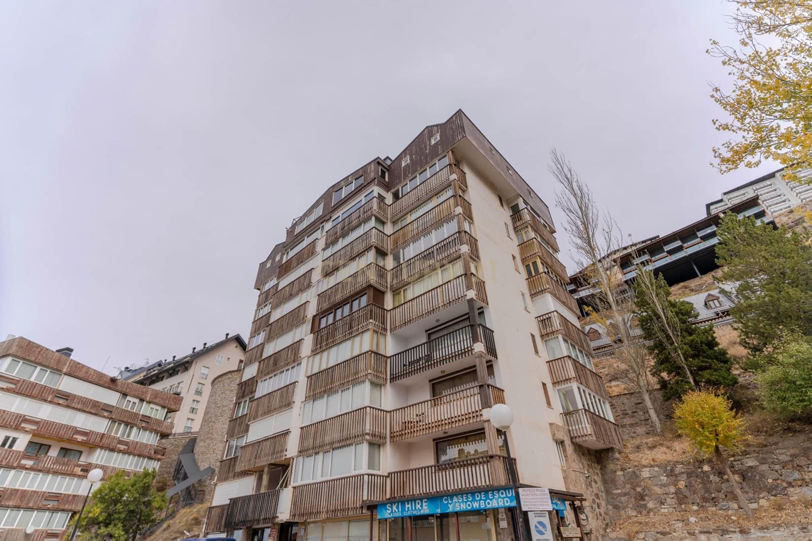 2 slaapkamer Appartement te koop in Sierra Nevada met garage - € 160.000 (Ref: 9409802)