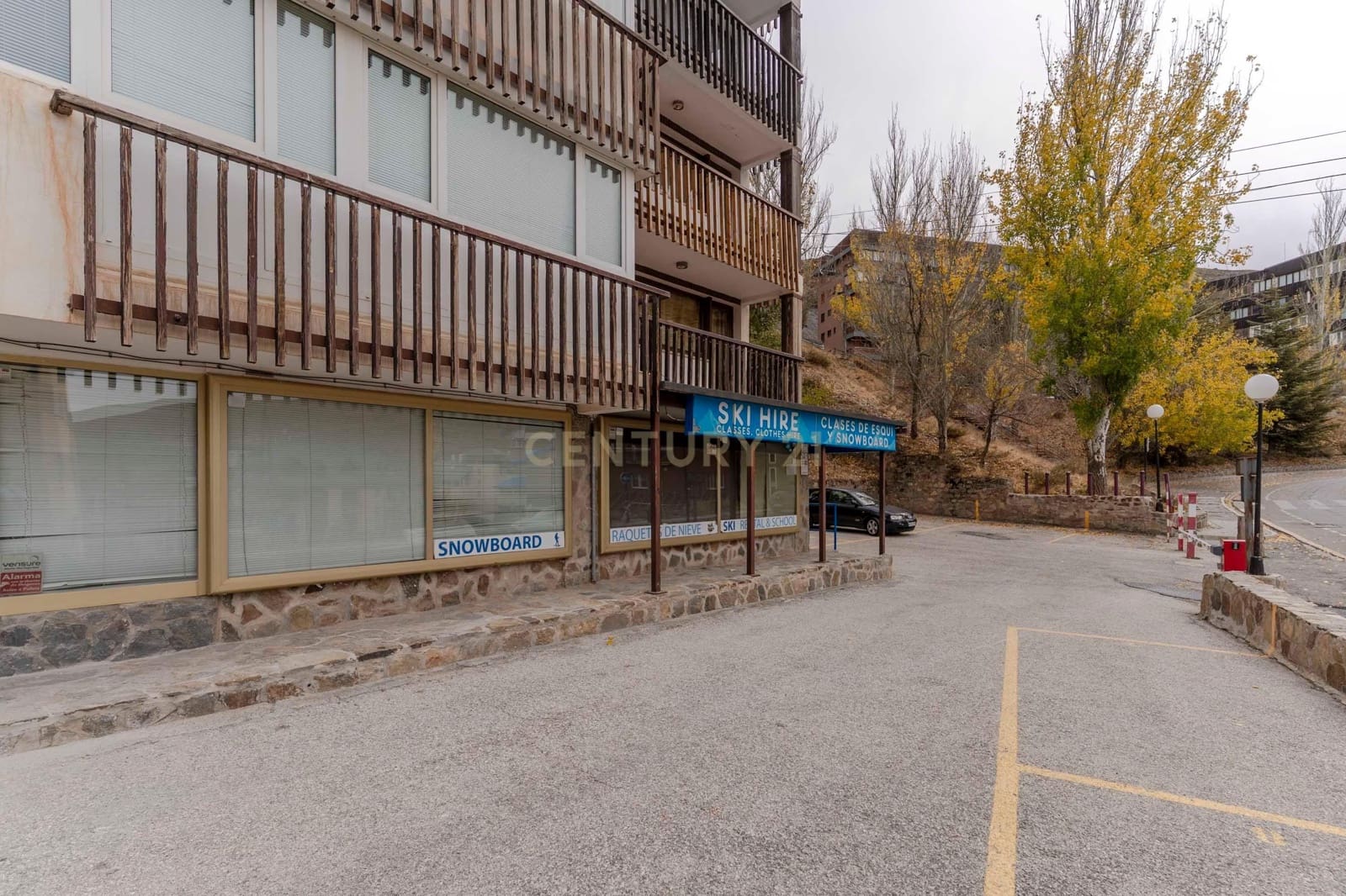 2 slaapkamer Appartement te koop in Sierra Nevada met garage - € 160.000 (Ref: 9409802)