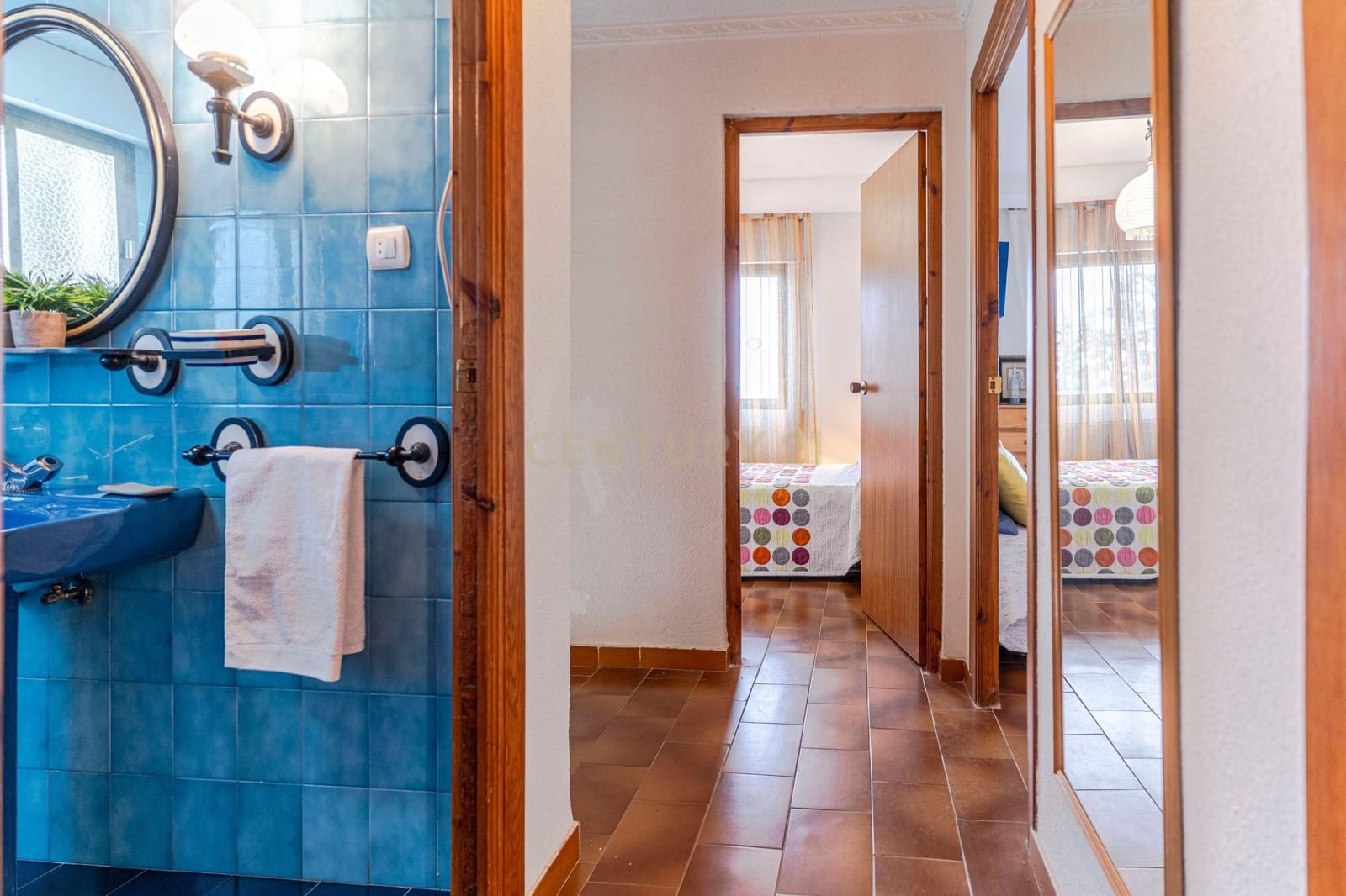 4 makuuhuone Huvila myytävänä paikassa La Zubia - 280 000 € (Ref: 9410318)