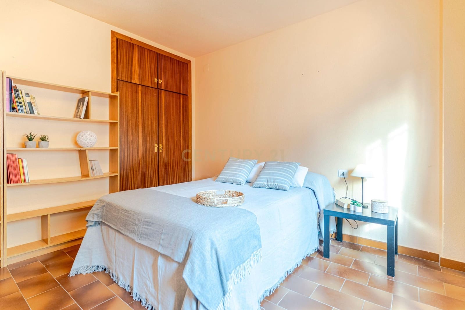 4 makuuhuone Huvila myytävänä paikassa La Zubia - 280 000 € (Ref: 9410318)