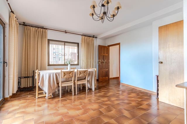 4 soveværelse Villa til salg i La Zubia - € 280.000 (Ref: 9410318)