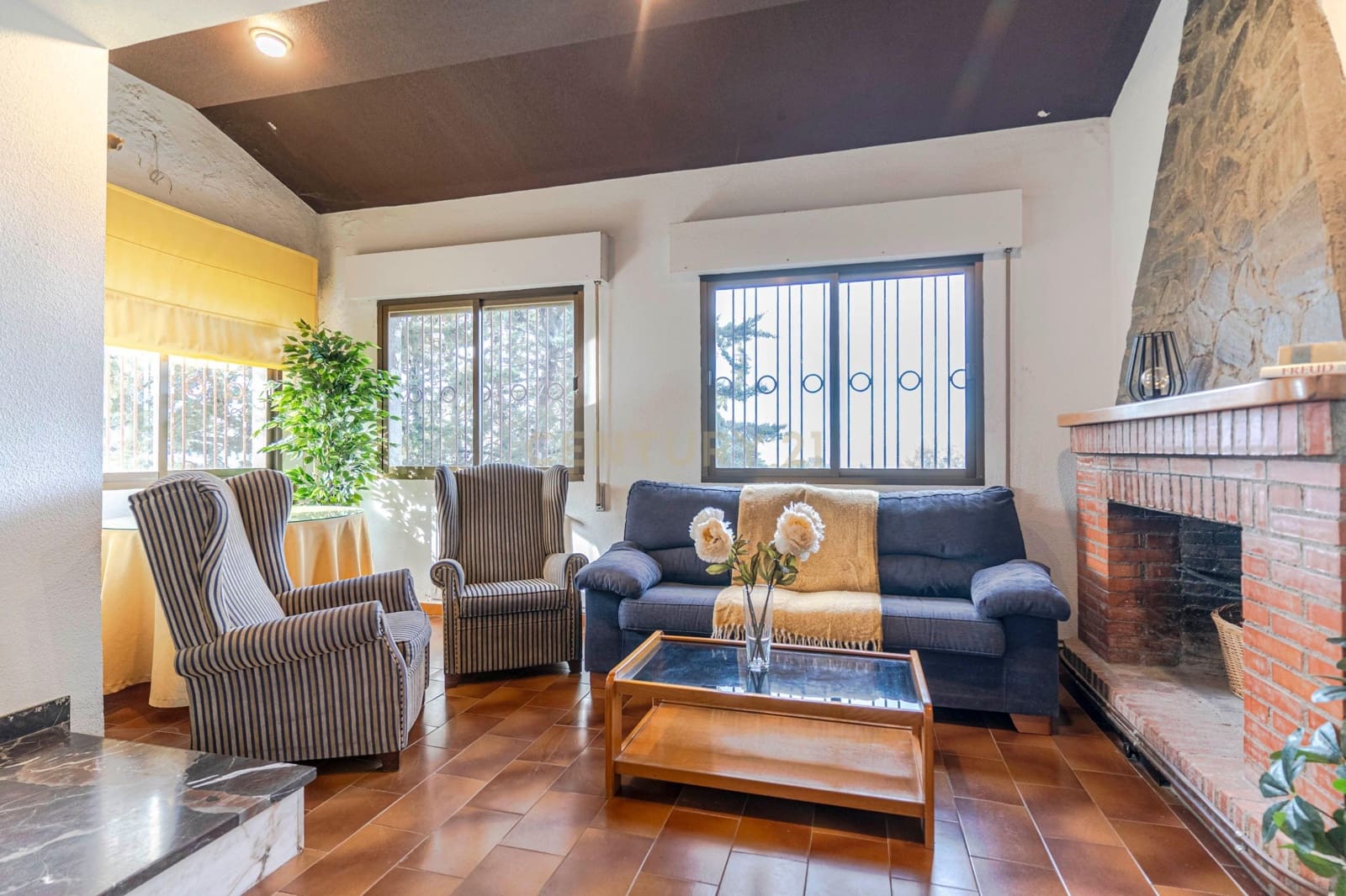 4 makuuhuone Huvila myytävänä paikassa La Zubia - 280 000 € (Ref: 9410318)