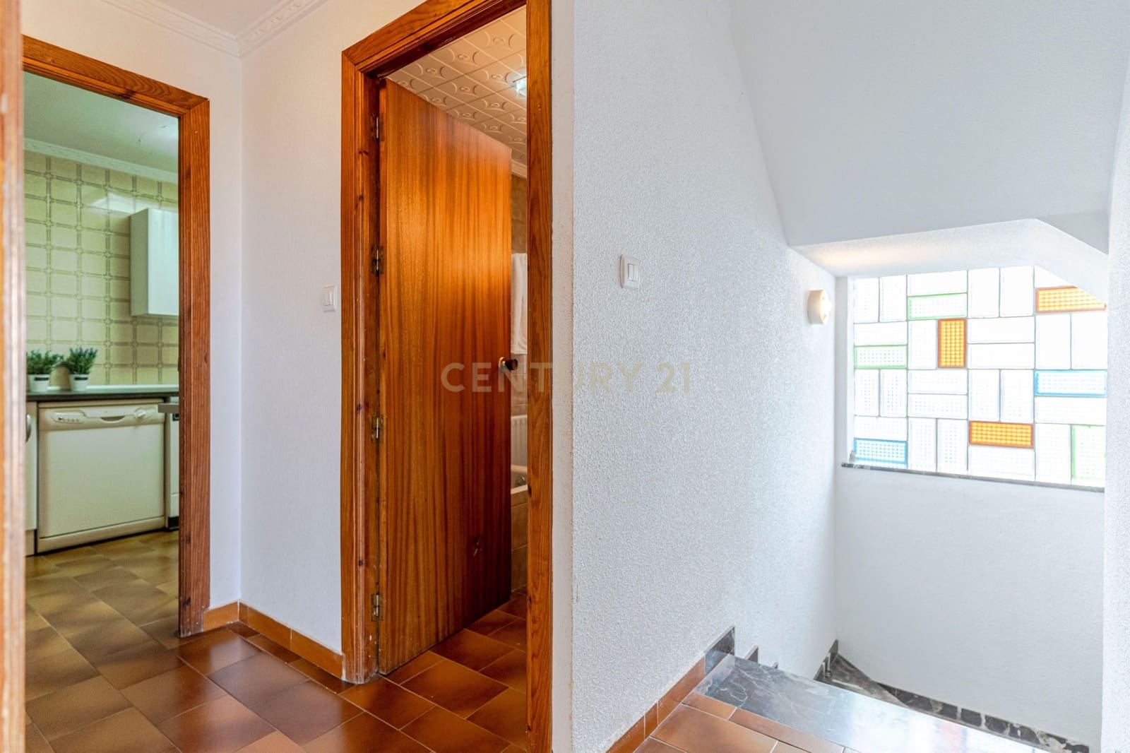 4 makuuhuone Huvila myytävänä paikassa La Zubia - 280 000 € (Ref: 9410318)