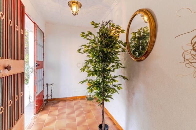 4 soveværelse Villa til salg i La Zubia - € 280.000 (Ref: 9410318)