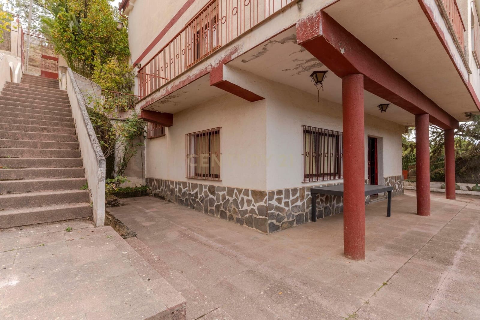 4 makuuhuone Huvila myytävänä paikassa La Zubia - 280 000 € (Ref: 9410318)