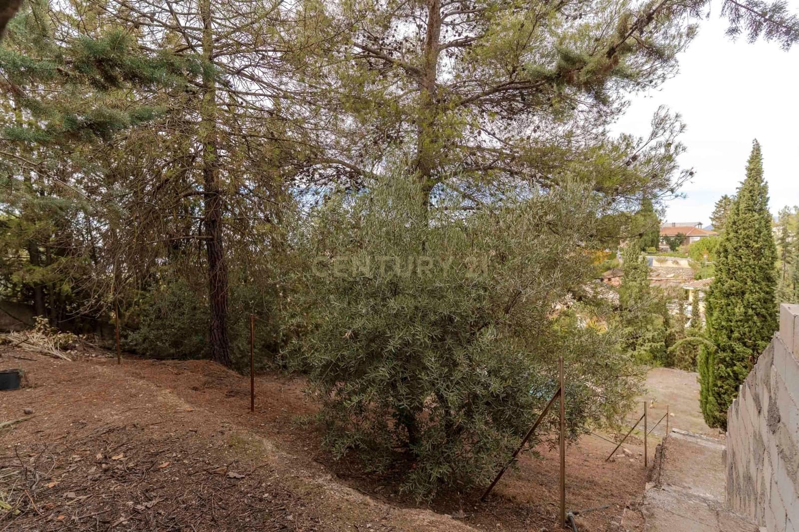 4 makuuhuone Huvila myytävänä paikassa La Zubia - 280 000 € (Ref: 9410318)