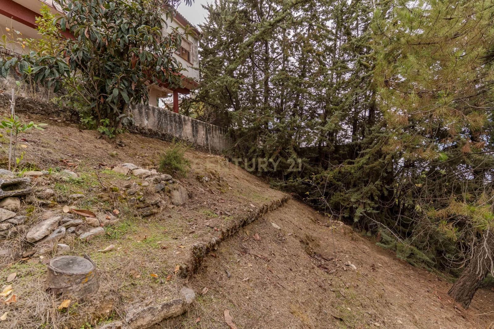 4 makuuhuone Huvila myytävänä paikassa La Zubia - 280 000 € (Ref: 9410318)