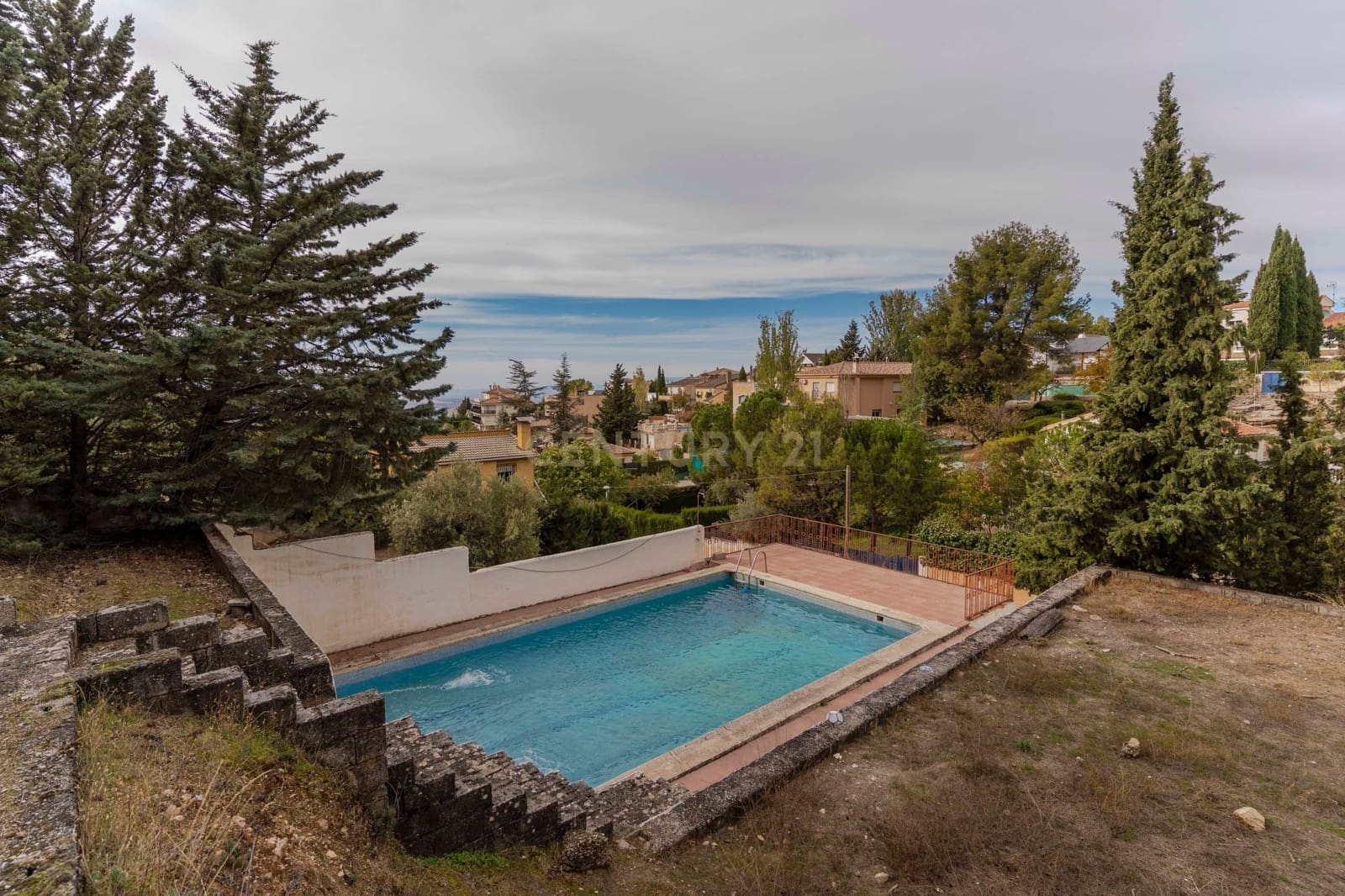 4 makuuhuone Huvila myytävänä paikassa La Zubia - 280 000 € (Ref: 9410318)