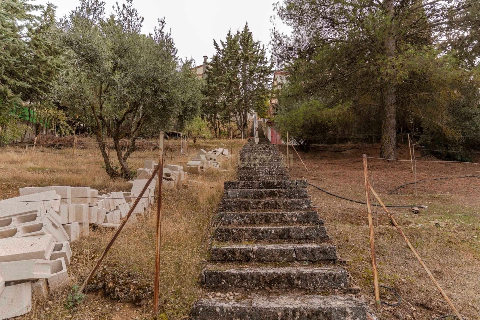 4 makuuhuone Huvila myytävänä paikassa La Zubia - 280 000 € (Ref: 9410318)