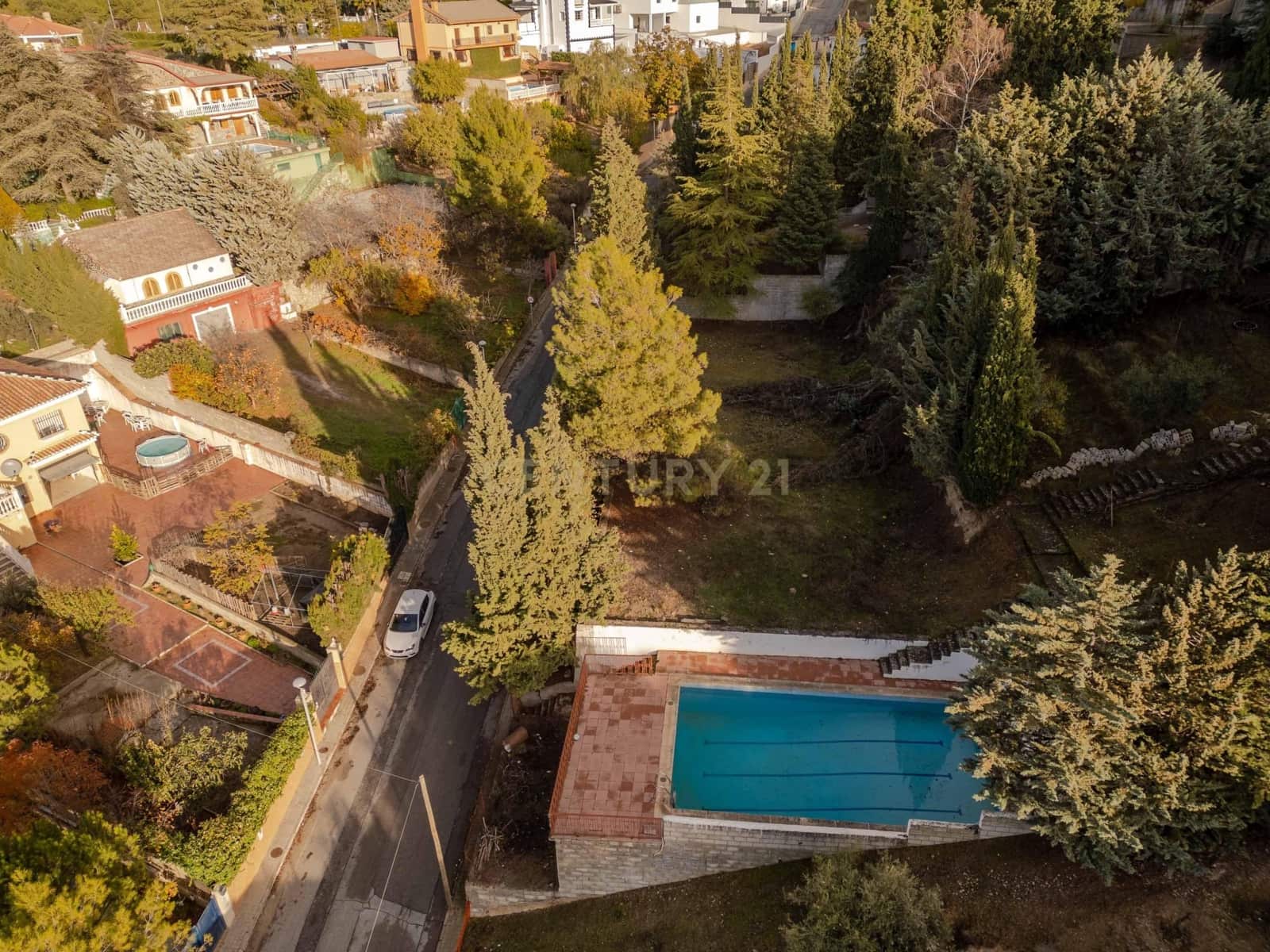 4 makuuhuone Huvila myytävänä paikassa La Zubia - 280 000 € (Ref: 9410318)