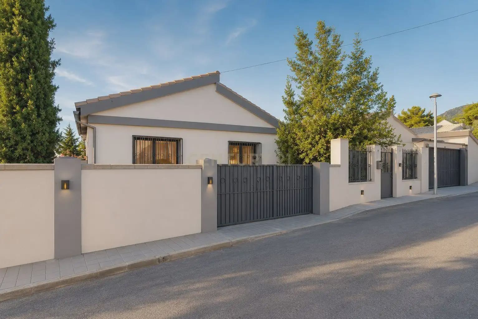 4 bedroom Villa for sale in La Zubia - € 269,000 (Ref: 9410318)