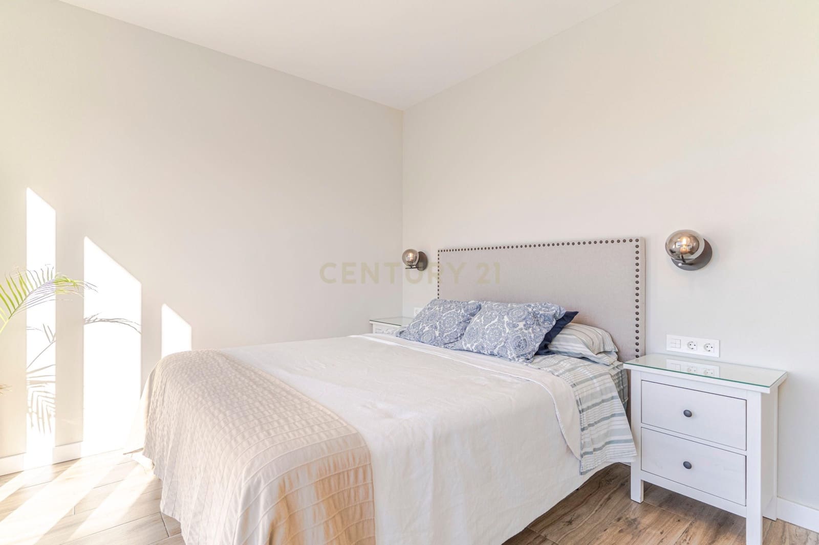 4 soveværelse Villa til salg i Dilar med swimmingpool garage - € 439.900 (Ref: 9412974)