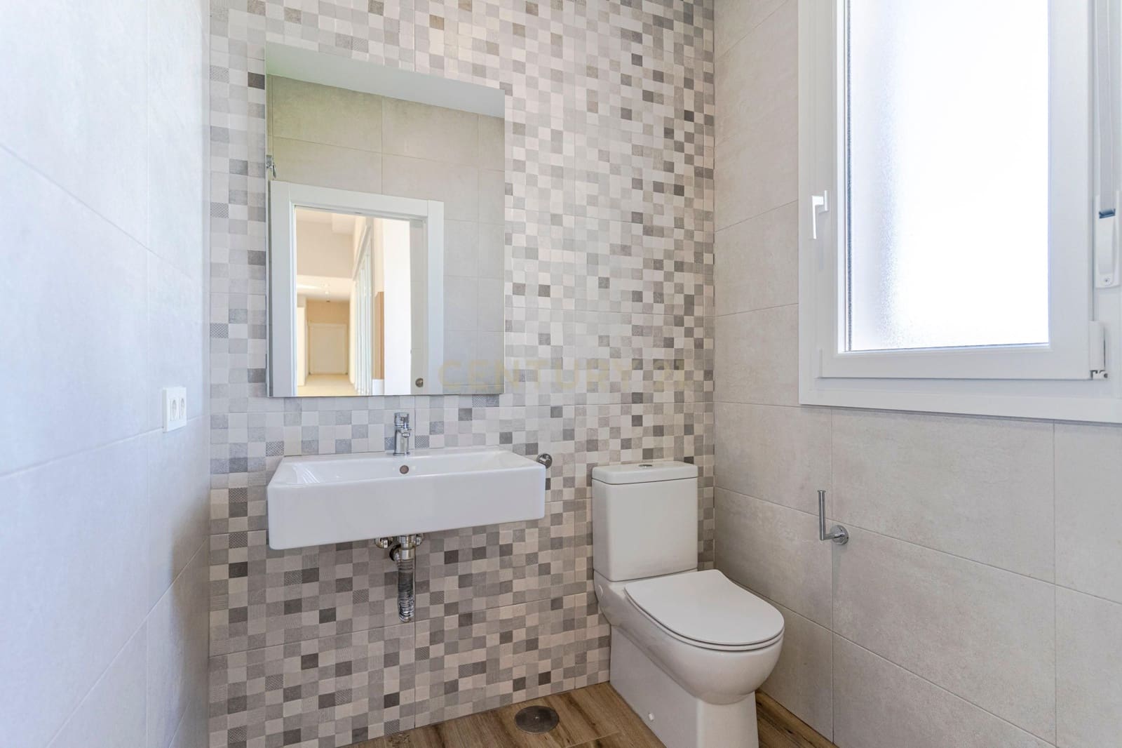 4 soveværelse Villa til salg i Dilar med swimmingpool garage - € 439.900 (Ref: 9412974)