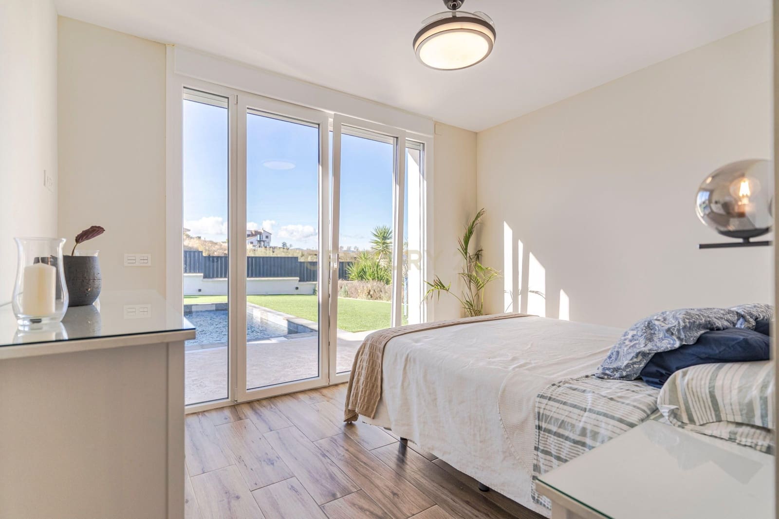 4 soveværelse Villa til salg i Dilar med swimmingpool garage - € 439.900 (Ref: 9412974)