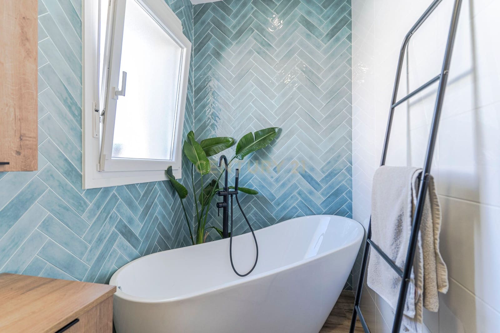 4 soveværelse Villa til salg i Dilar med swimmingpool garage - € 439.900 (Ref: 9412974)