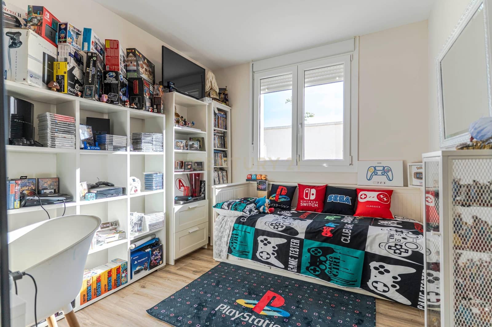 4 soveværelse Villa til salg i Dilar med swimmingpool garage - € 439.900 (Ref: 9412974)