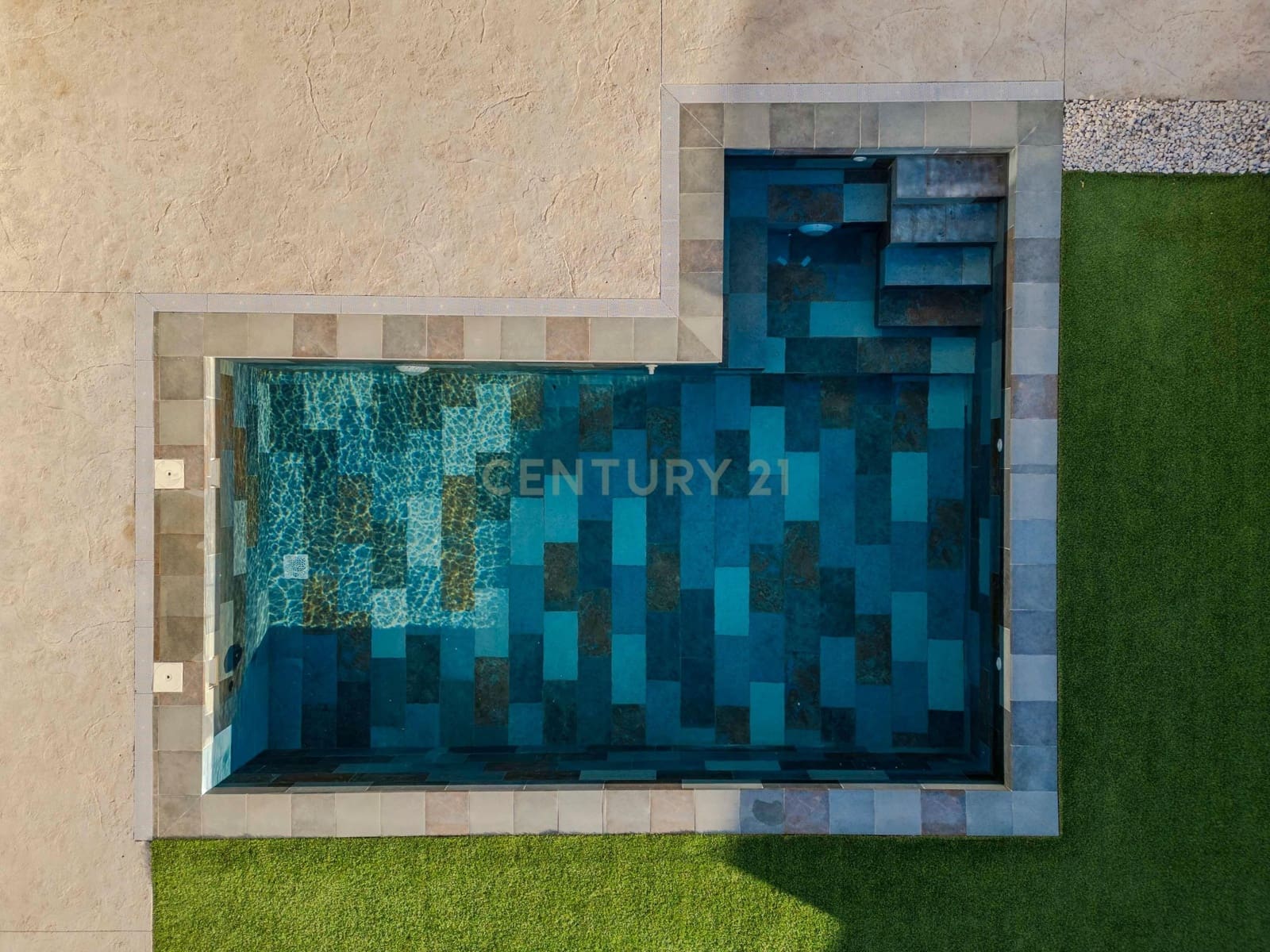 4 soveværelse Villa til salg i Dilar med swimmingpool garage - € 439.900 (Ref: 9412974)