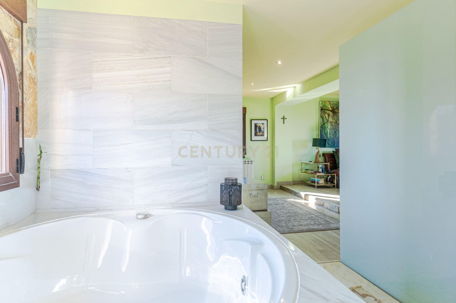 5 bedroom Villa for sale in Gojar with pool - € 625,000 (Ref: 9412975)