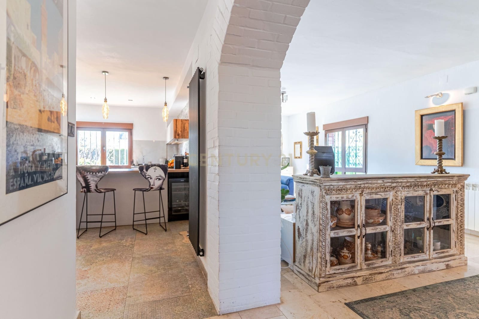 5 bedroom Villa for sale in Gojar with pool - € 625,000 (Ref: 9412975)