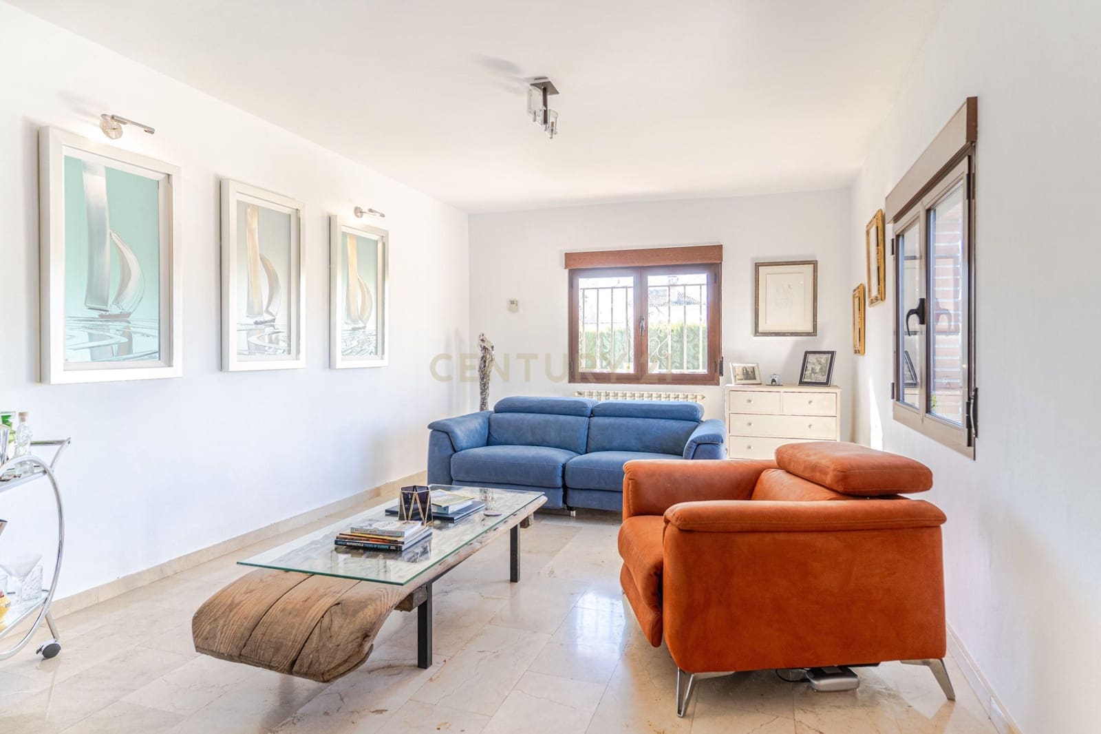 5 bedroom Villa for sale in Gojar with pool - € 625,000 (Ref: 9412975)