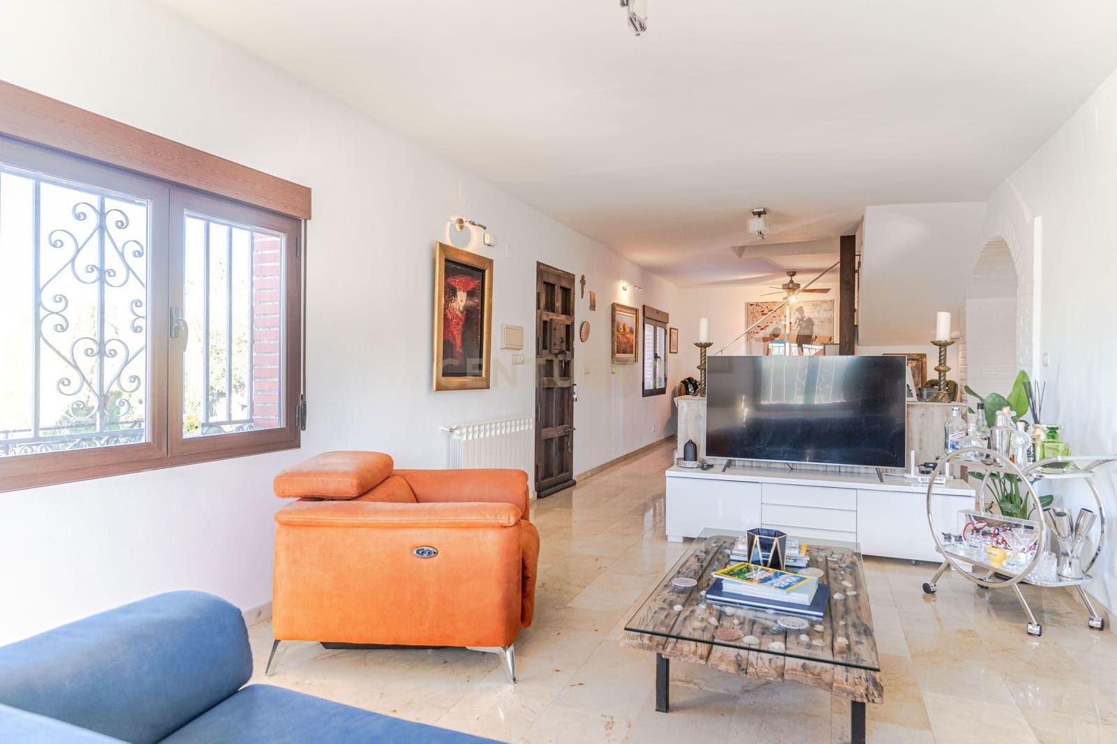 5 bedroom Villa for sale in Gojar with pool - € 625,000 (Ref: 9412975)